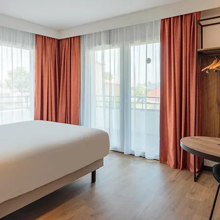 Kyriad Dax - Paul Les Dax 3*