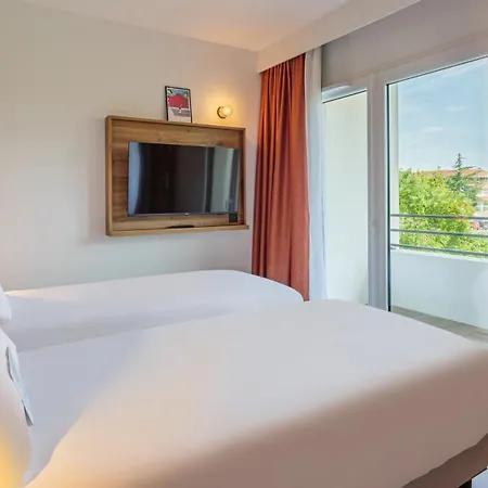 Otel Kyriad Dax - Paul Les Dax 3*