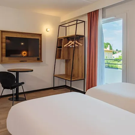 Kyriad Dax - Paul Les Dax Otel 3*