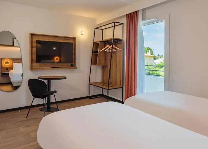 Kyriad Dax - Paul Les Dax Отель 3*