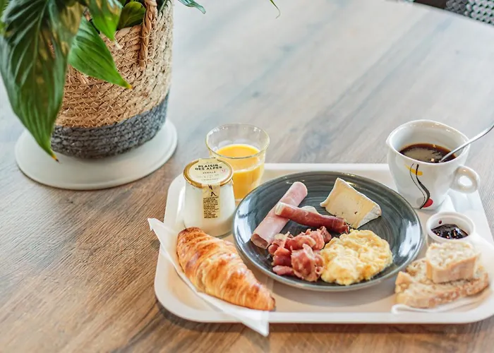 Kyriad Dax - Paul Les Dax Отель