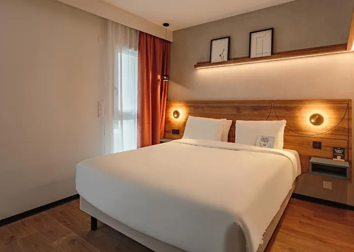 Отель Kyriad Dax - Paul Les Dax Сент-Пол-ле-Дакс